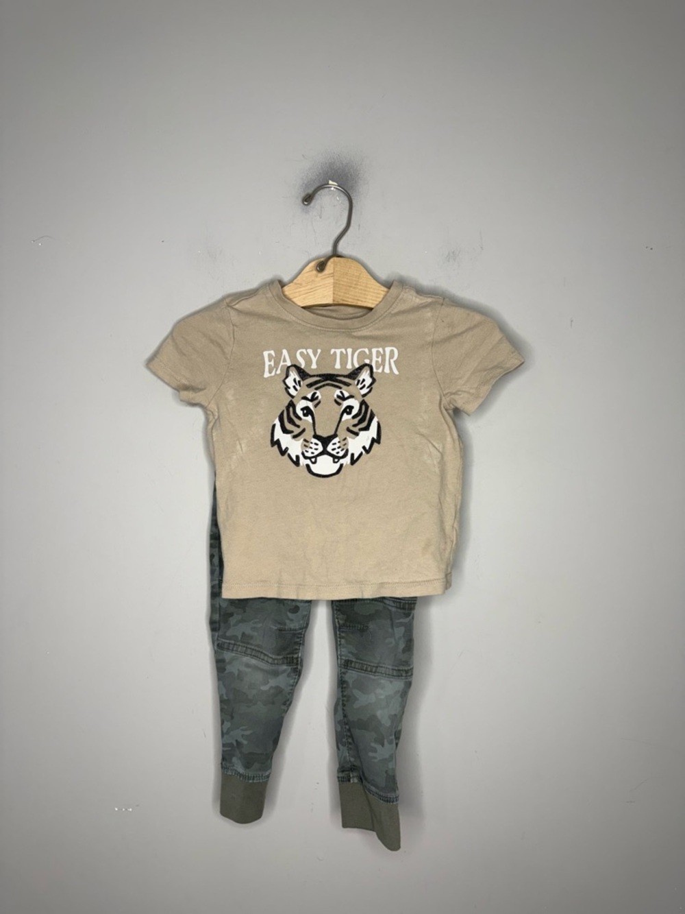 $8 ADD ON Cat & jack camo pants old navy joggers tee 2Y zara next uk art class